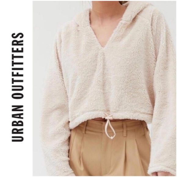 Urban Outfitters Jackets & Blazers - NWT URBAN OUTFITTERS Cropped Sherpa Teddy Fuzzy Hoodie Sweatshirt Drawstring